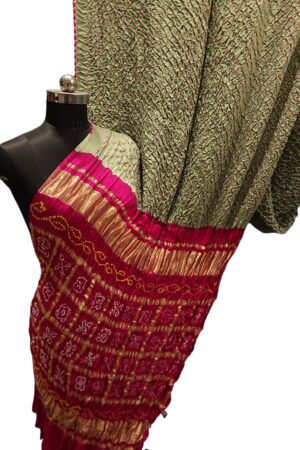 Light Olive Pure Gajisilk chex Pallu Badhani Saree