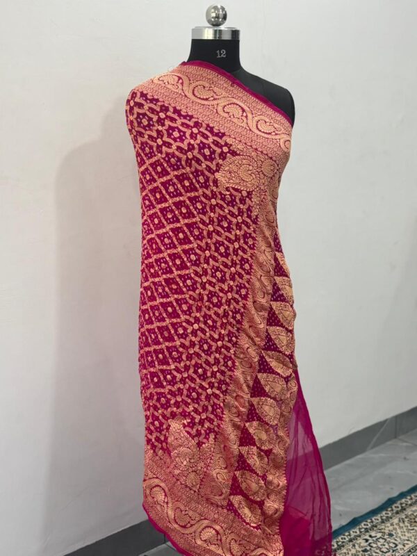 Rani Pink Orange Neem Jari Janglo Dupatta in Georgette