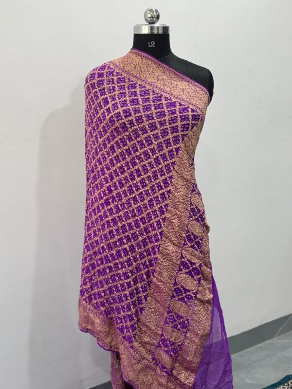 Lavender Neem Jari Janglo Dupatta in Georgette