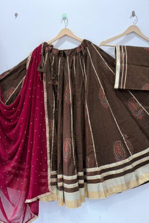 Pure camric cotton heavy lappa border chaniya choli 