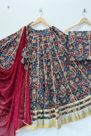 Pure camric cotton heavy lappa border chaniya choli