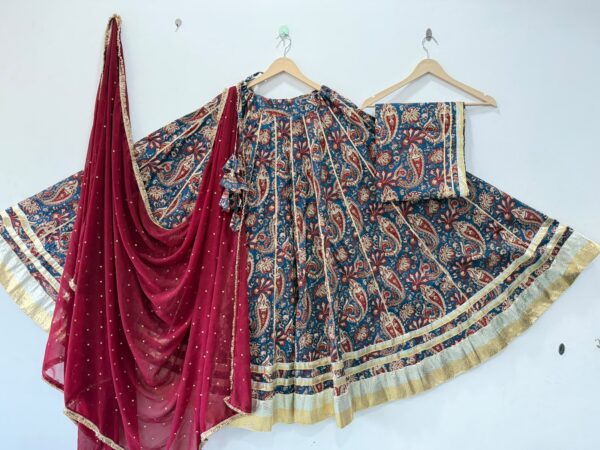Pure camric cotton heavy lappa border chaniya choli