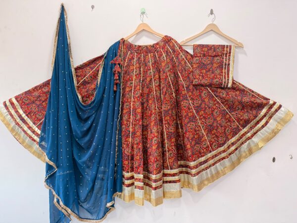 Pure camric cotton heavy lappa border chaniya choli