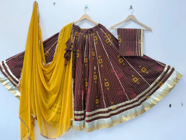 Pure camric cotton heavy lappa border chaniya choli