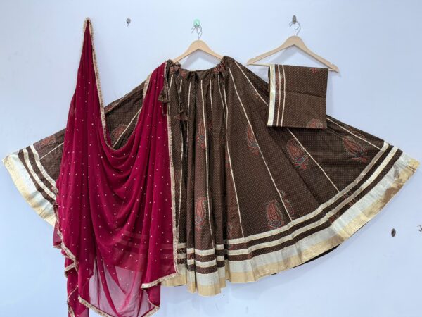 Pure camric cotton heavy lappa border chaniya choli