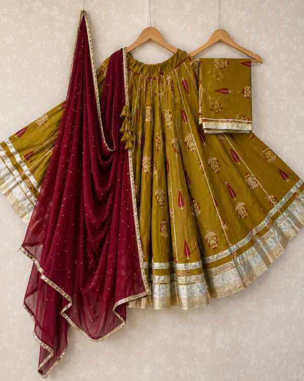 Pure camric cotton heavy lappa border chaniya choli