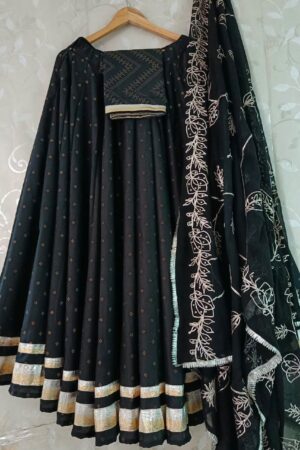 Elegant Parmpara Silk Lehenga Choli Set with Embroidered Dupatta